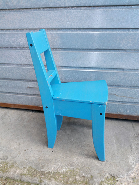 silla infantil ikea madera azul 32.2-56x28.5x24 (12eu) 1u